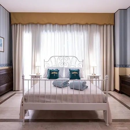 招待所 Palazzo Chiara 卡利亚里